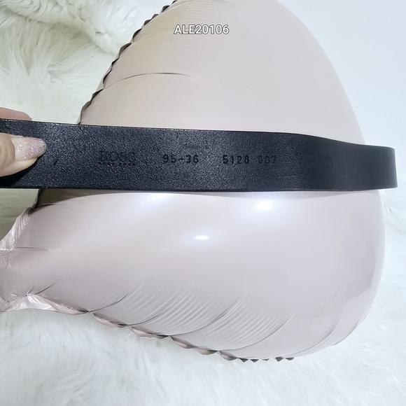 Hugo Boss Black Leather Belt with Silver Buckle Size 36 - Picture 8 of 10